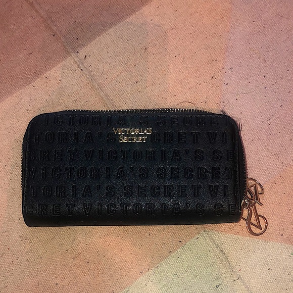 Victoria's Secret Black Wallet - Picture 1 of 13